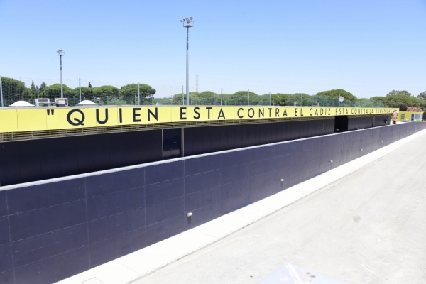 1024x800 5e027bc0bc06165924obras vestuario 25